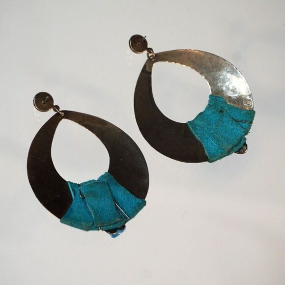 Large Statement Earrings Hammered Silver Tone Metal Turquoise Stone With Fabric - Picture 6 of 6